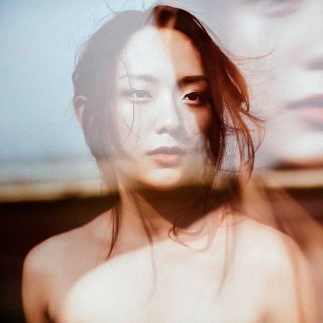 nu chinh trong MV noi tieng anh 18