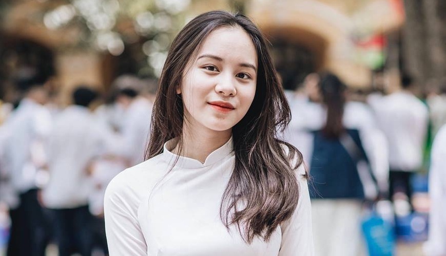 Nu sinh Phan Dinh Phung mac ao dai xinh dep duoc dan mang tim kiem hinh anh