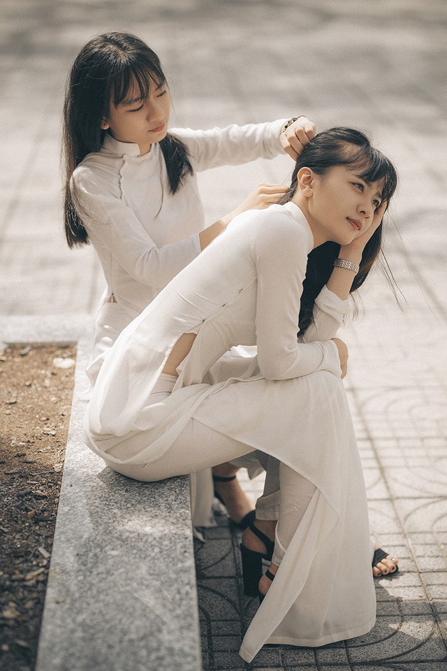 bo anh cuon hut chi em sinh doi anh 4