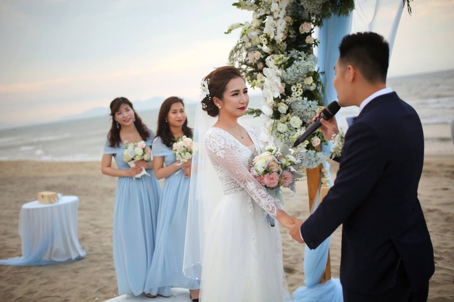 đôi vợ chồng cùng quan khách nhảy trong đám cưới ảnh 3 doi vo chong cung quan khach nhay trong dam cuoi anh 3