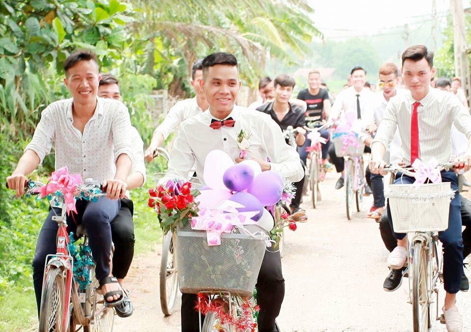 chú rể Vĩnh Phúc đón dâu bằng xe đạp ảnh 2 chu re Vinh Phuc don dau bang xe dap anh 2