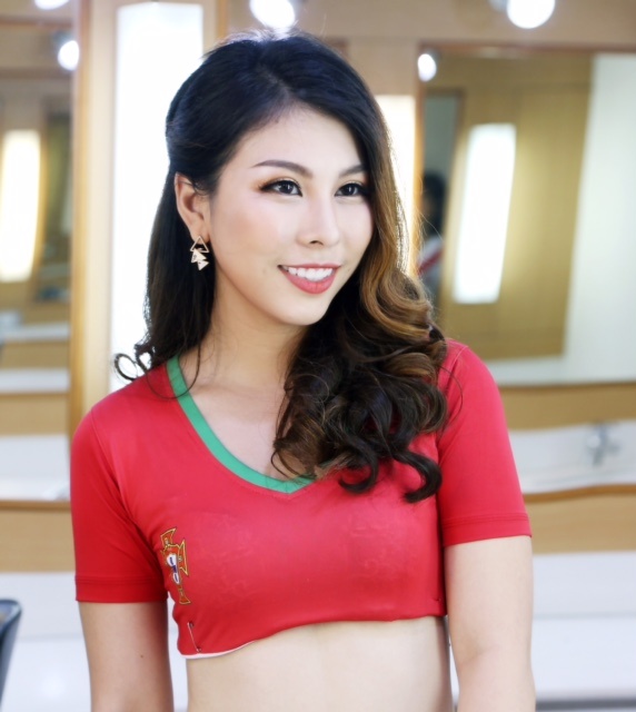 nu binh luan tran Thuy Dien - Han Quoc anh 5