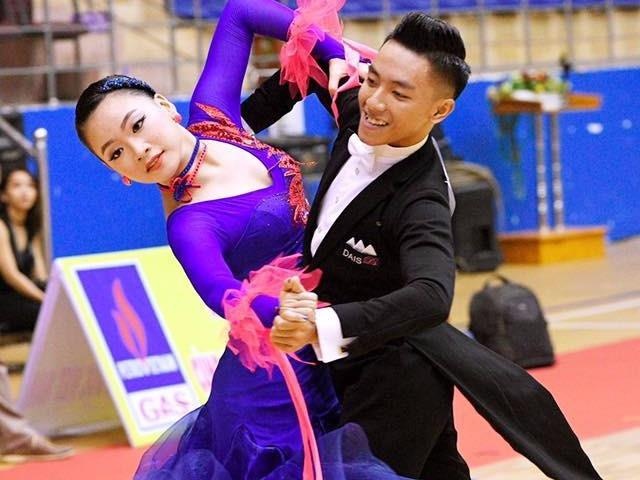 Phan thi dance sport cua Quynh Huong hinh anh