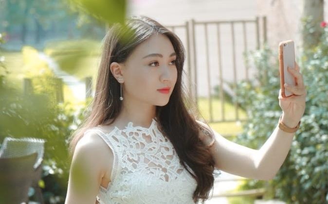 A khoi Hoc vien Ngoai giao co nu hon dau tu nam 17 tuoi hinh anh