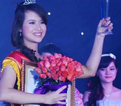 nhan sac 5 hoa khoi hoc vien ngoai giao anh 3