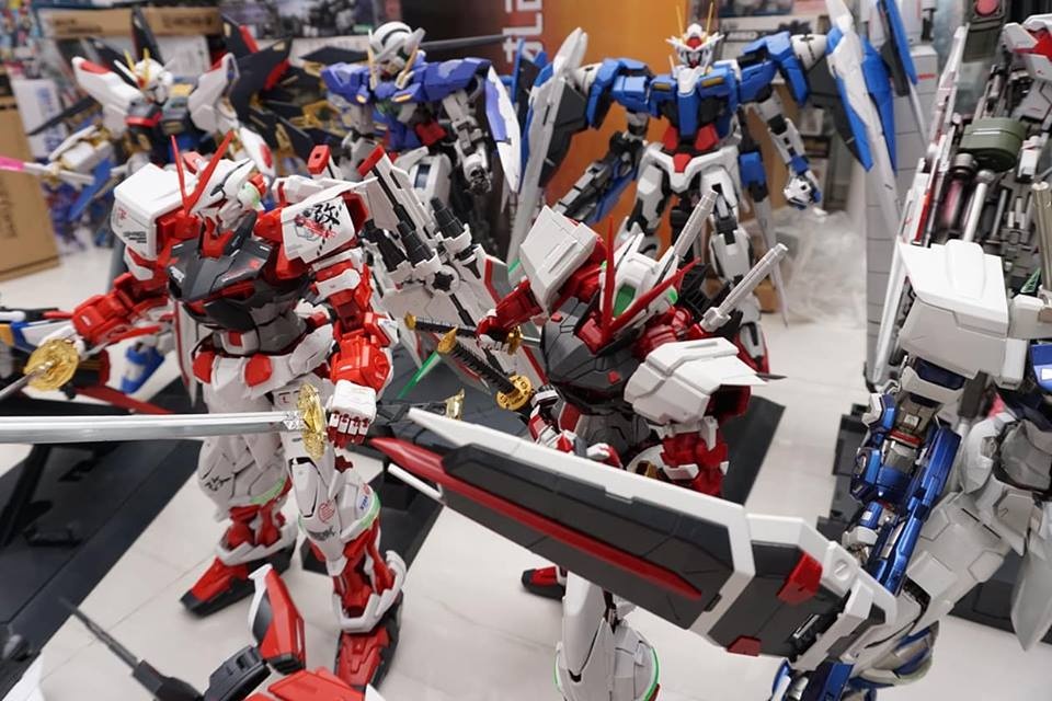Bo suu tap hon 300 mo hinh robot cua Anh Khoa hinh anh