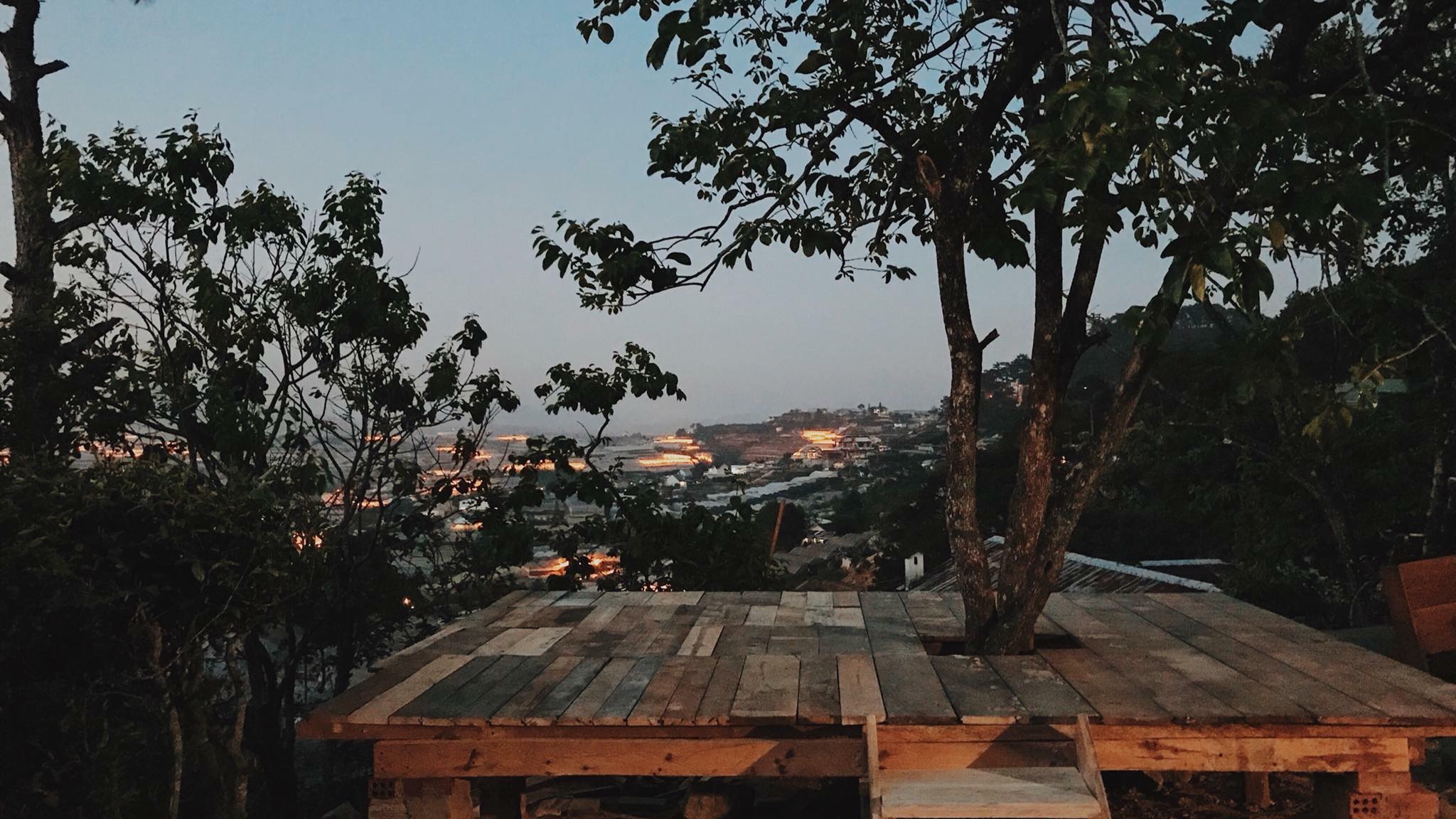 các bạn trẻ biến căn nhà đổ nát thành nhà đẹp ảnh 5 cac ban tre bien can nha do nat thanh nha dep anh 5