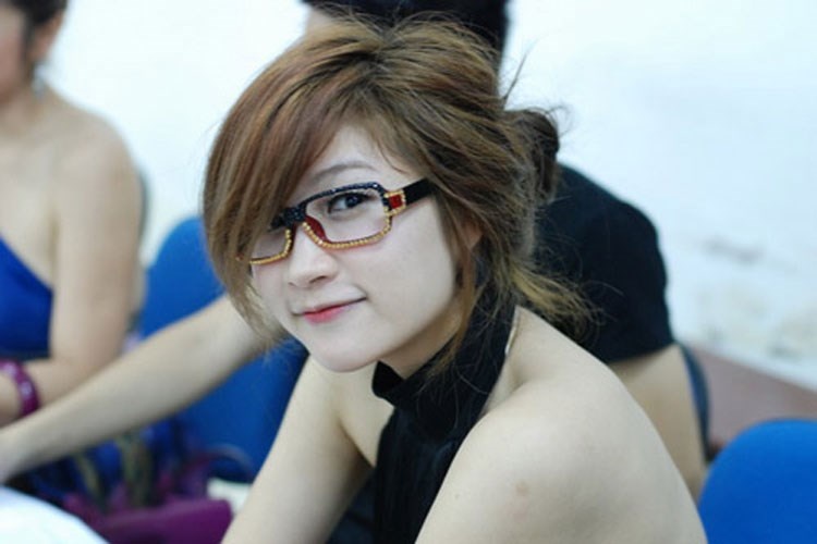 hot girl theo chong bo cuoc choi anh 1