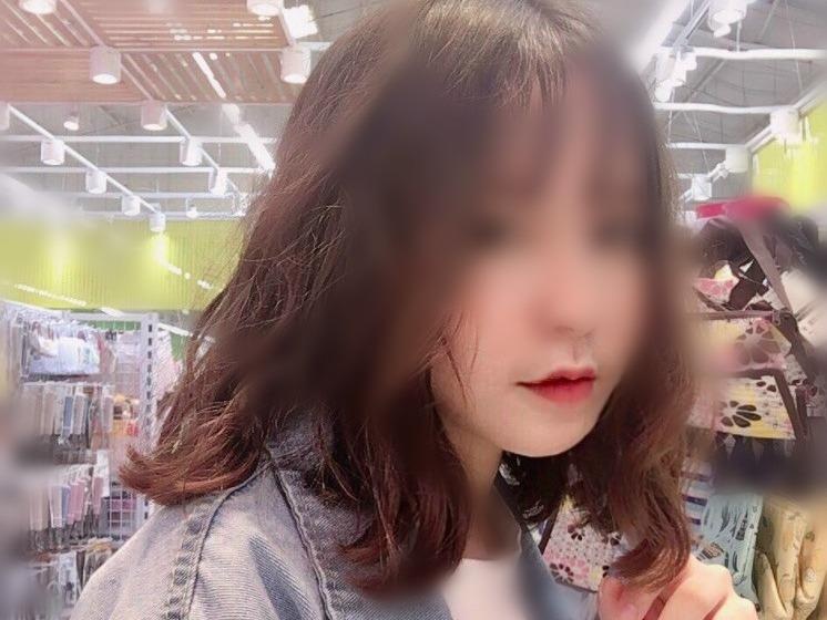 10X khong dam di hoc vi bi nham la co gai 'may mua' o quan tra sua hinh anh