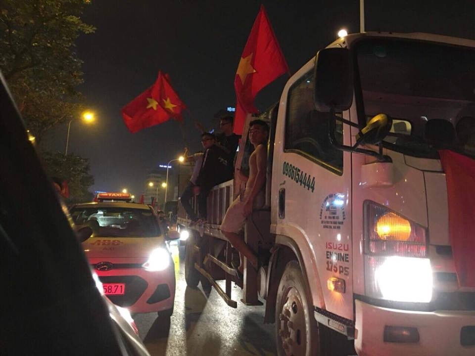 Dan mang gui loi chuc toi Viet Nam anh 2