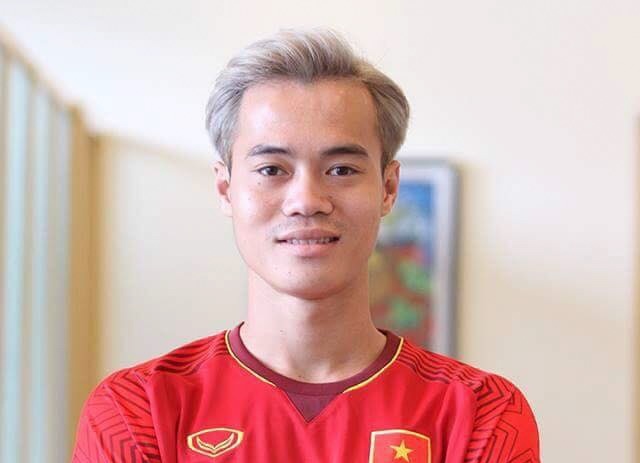 cac cau thu de toc mau bach kim giong Van Toan anh 1