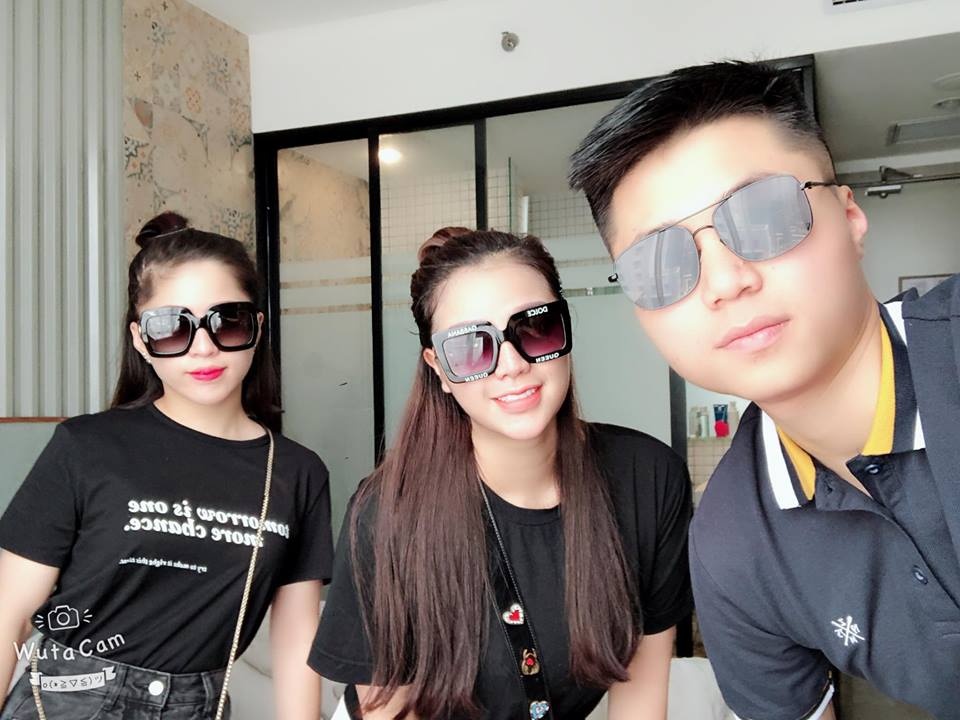 ban gai o cung khach san voi Tien Dung anh 1