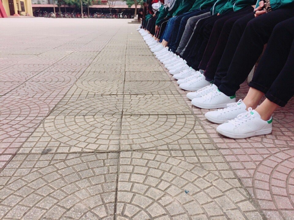 hoc sinh ca 3 chia se buc anh dong phuc giay anh 3