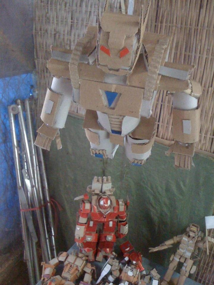 9X Kien Giang lam robot tu bai carton anh 3