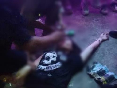 Dan mang chia buon voi gia dinh 7 nan nhan o le hoi am nhac ho Tay hinh anh