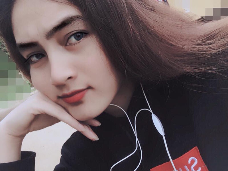 thieu nu E De thuong bi nham la con lai anh 7