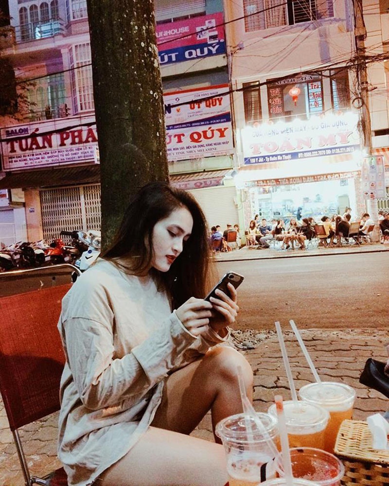 thieu nu E De thuong bi nham la con lai anh 8