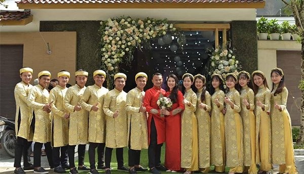 nhan sac vo cau thu Trong Hoang anh 1