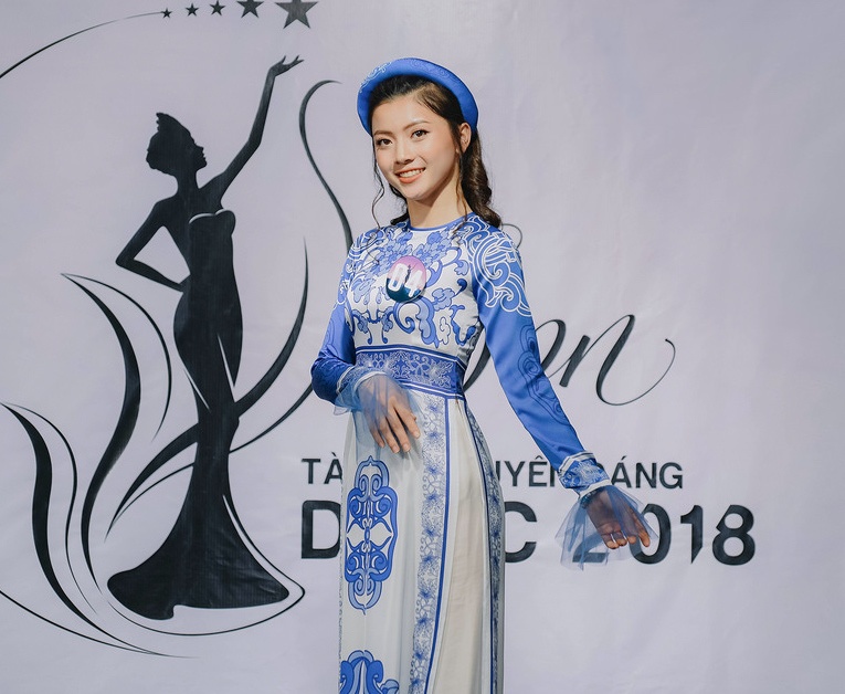 nhan sac 15 sinh vien DH Duoc anh 1