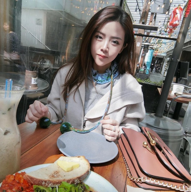 em gai Ong Cao Thang anh 5