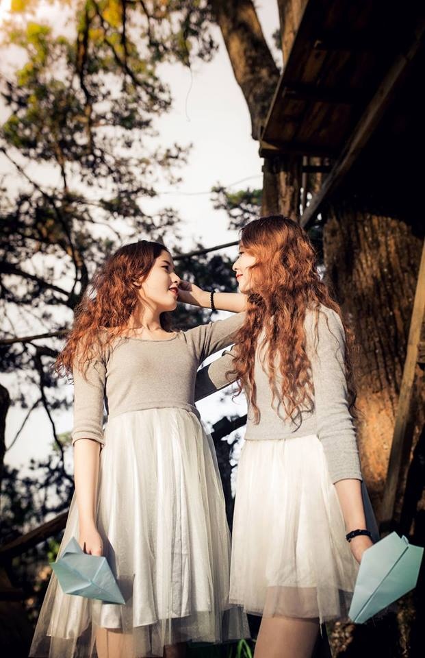 cap chi em sinh doi bi nham la con lai Han Quoc anh 7