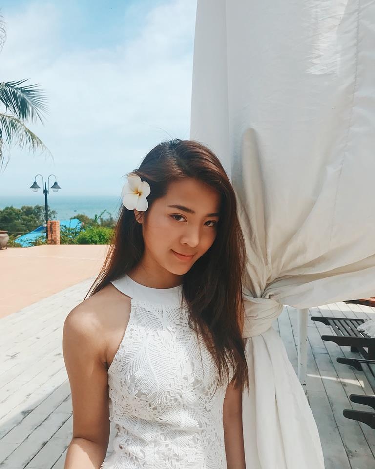 nguoi thu 3 trong MV cua Huong Giang anh 8