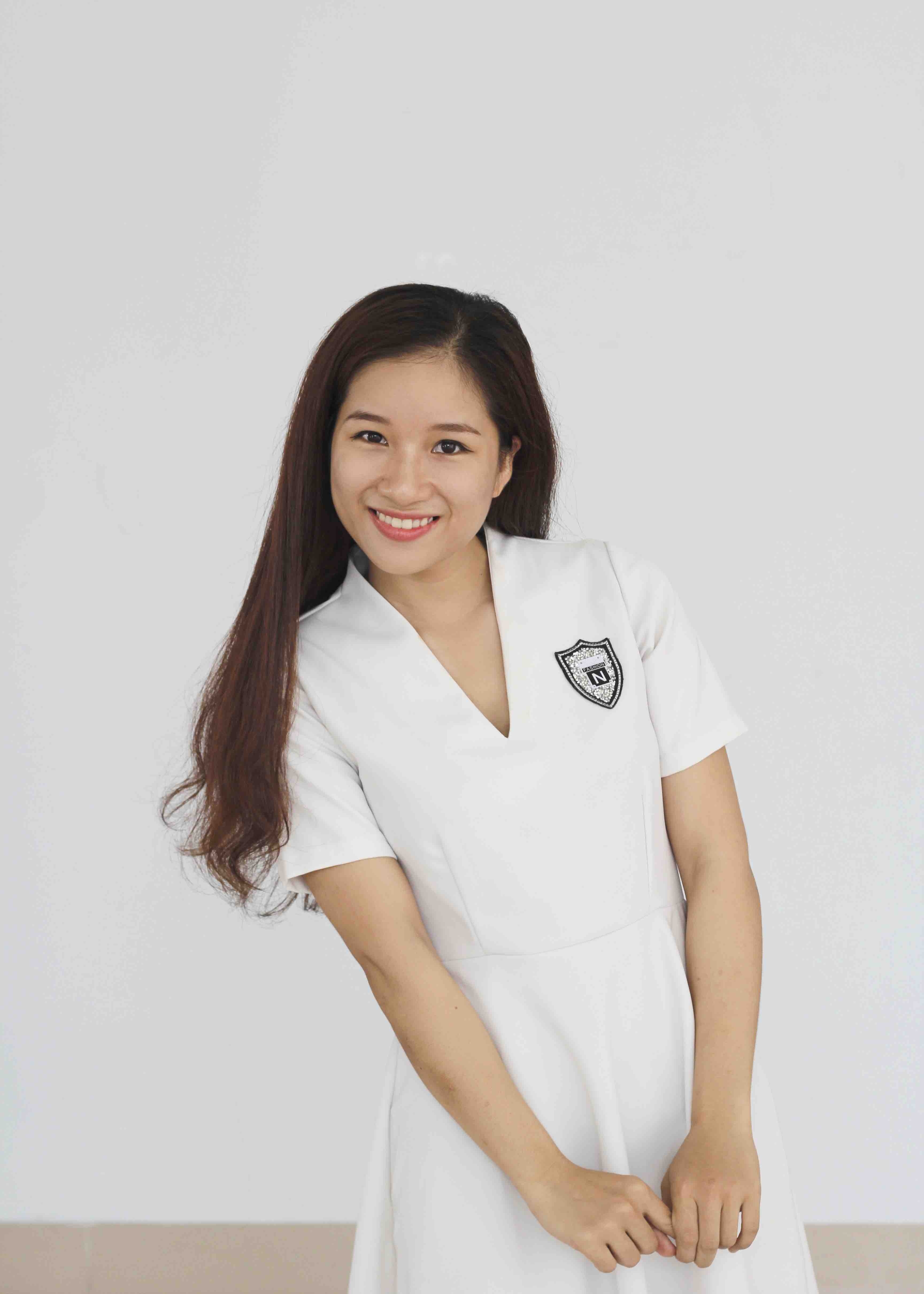 nhan sac hoa khoi Dai hoc Xay dung anh 9