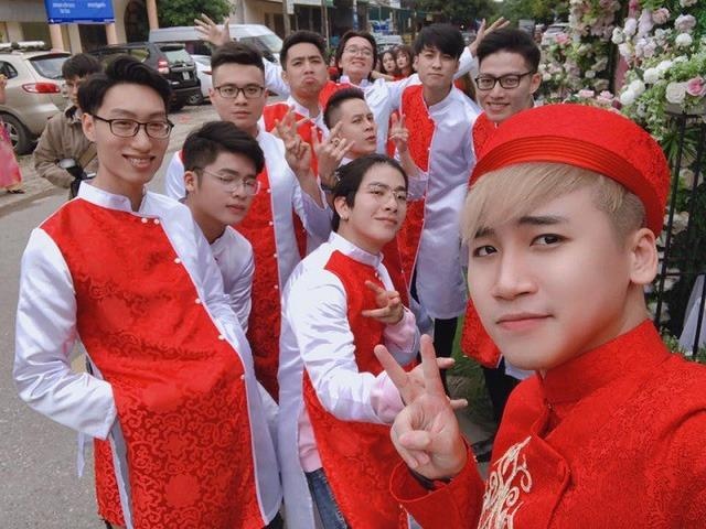 Huy Cung khoe anh dam hoi voi ban gai xinh nhu hot girl hinh anh