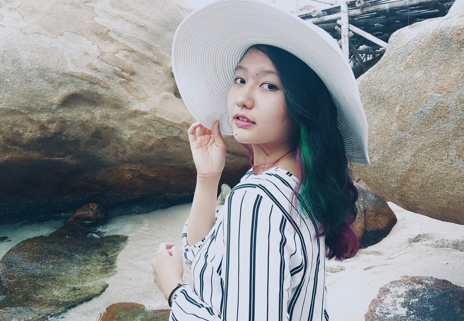 nhan sac cua hoa khoi dai hoc FPT anh 2