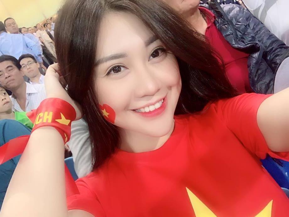 Nu CDV tang follow Facebook lien tuc nho noi bat tren san My Dinh hinh anh