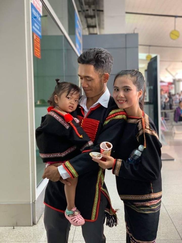 em gai H Hen Nie anh 4