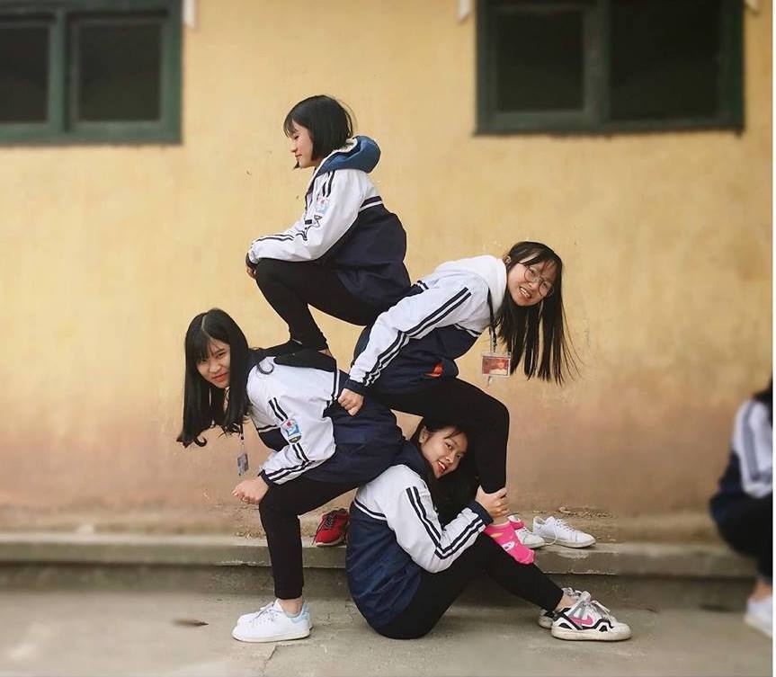 trào lưu chụp ảnh xếp chồng lên nhau ảnh 2 trao luu chup anh xep chong len nhau anh 2