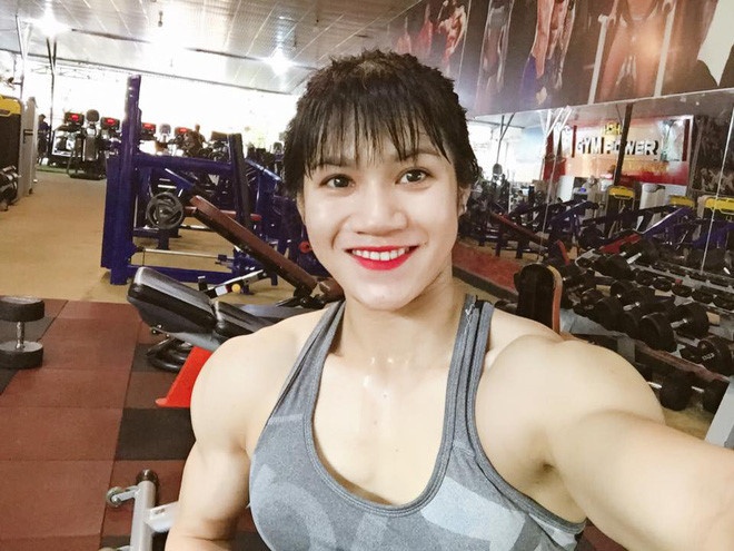 co gai noi tieng vi co co bap nhu dan ong anh 2