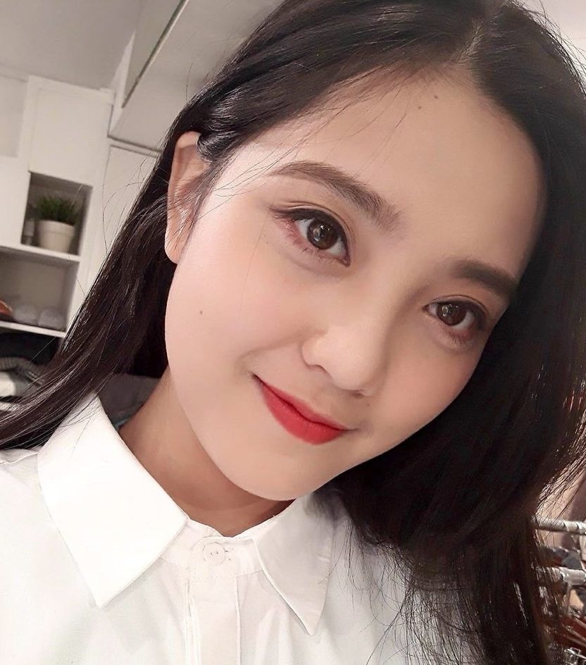 nhan sac hoa khoi DH Kinh doanh va Cong nghe anh 10