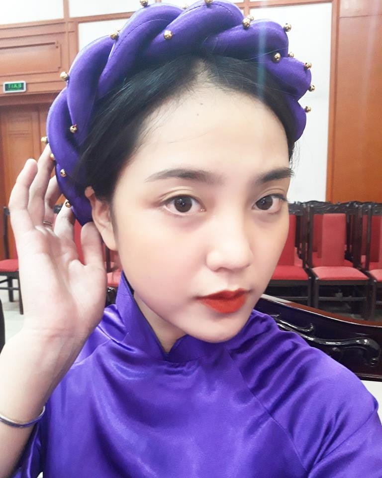 nhan sac hoa khoi DH Kinh doanh va Cong nghe anh 6