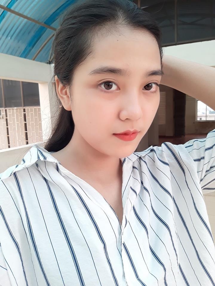 nhan sac hoa khoi DH Kinh doanh va Cong nghe anh 9