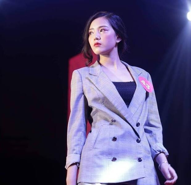 nhan sac hoa khoi DH Kinh doanh va Cong nghe anh 2