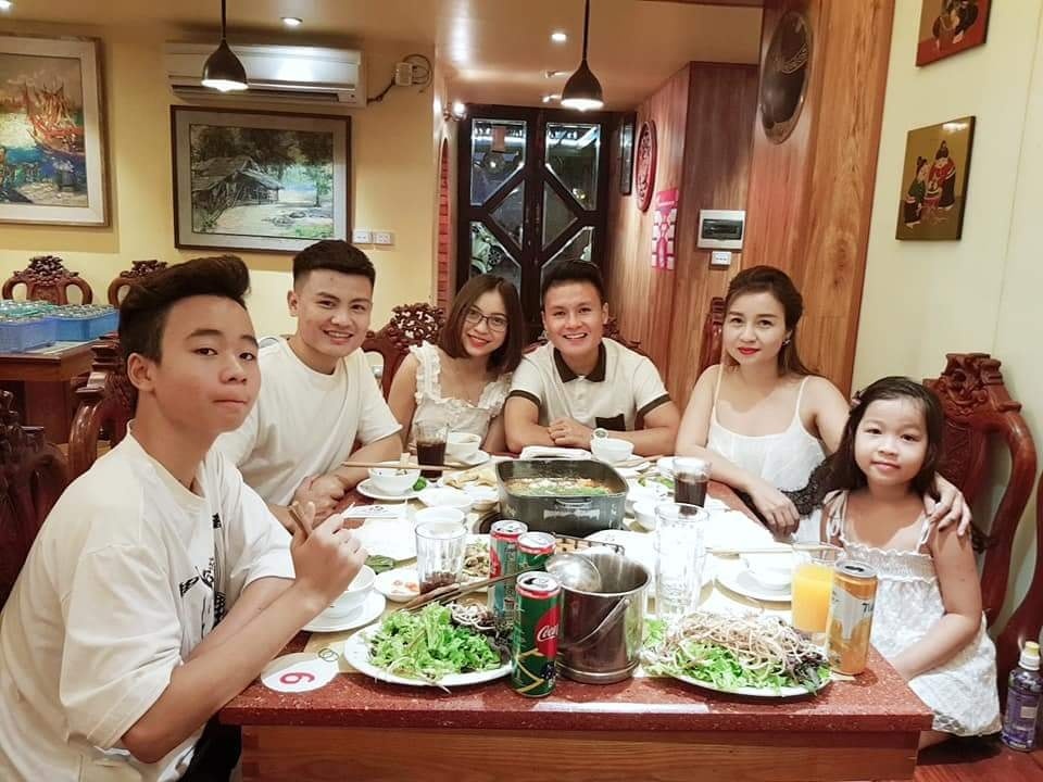 anh trai Quang Hai anh 9