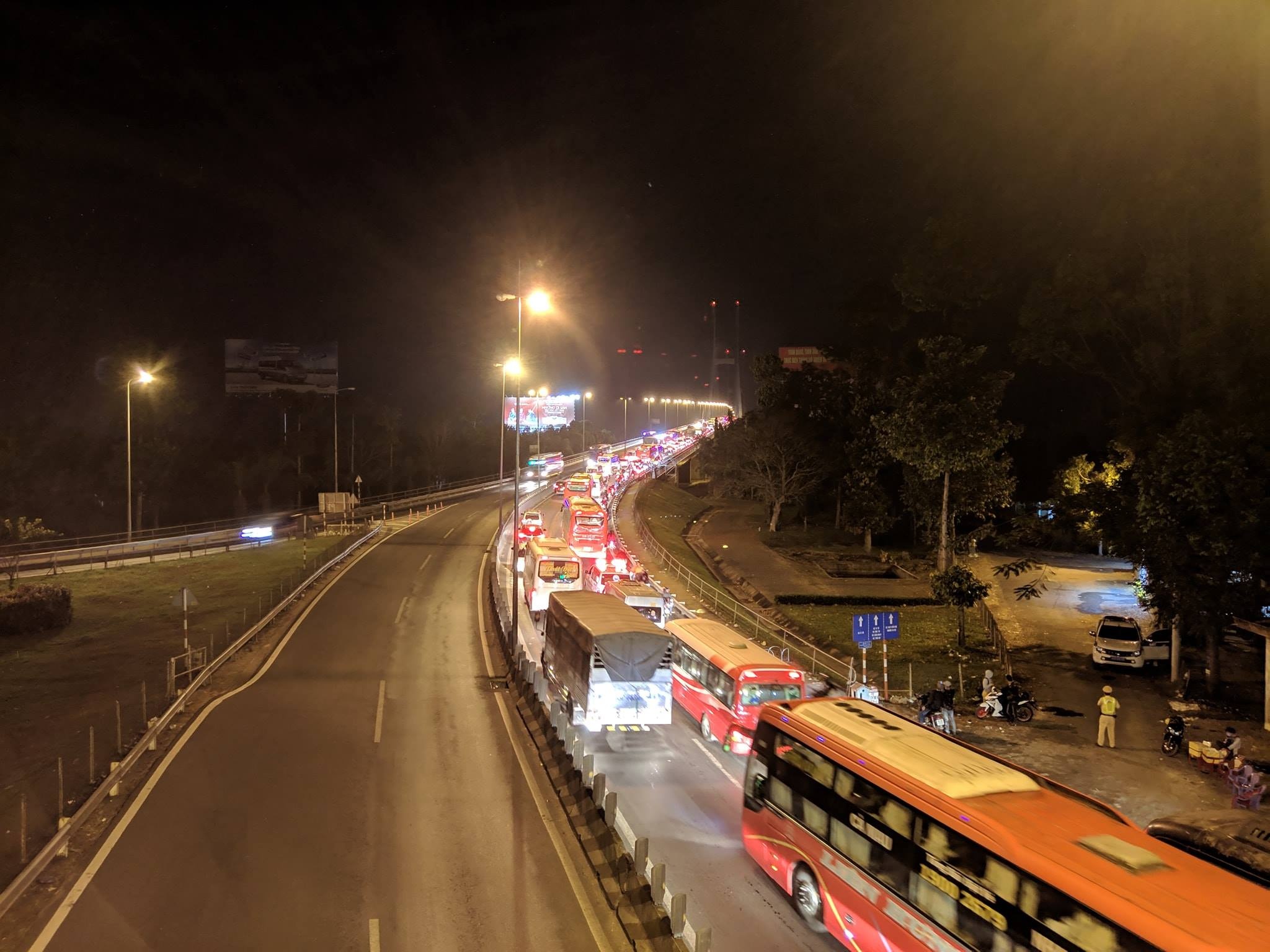 ám ảnh kẹt xe miền tây sau tết ảnh 2 am anh ket xe mien tay sau tet anh 2