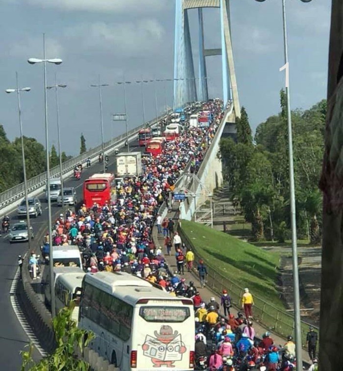 ám ảnh kẹt xe miền tây sau tết ảnh 1 am anh ket xe mien tay sau tet anh 1