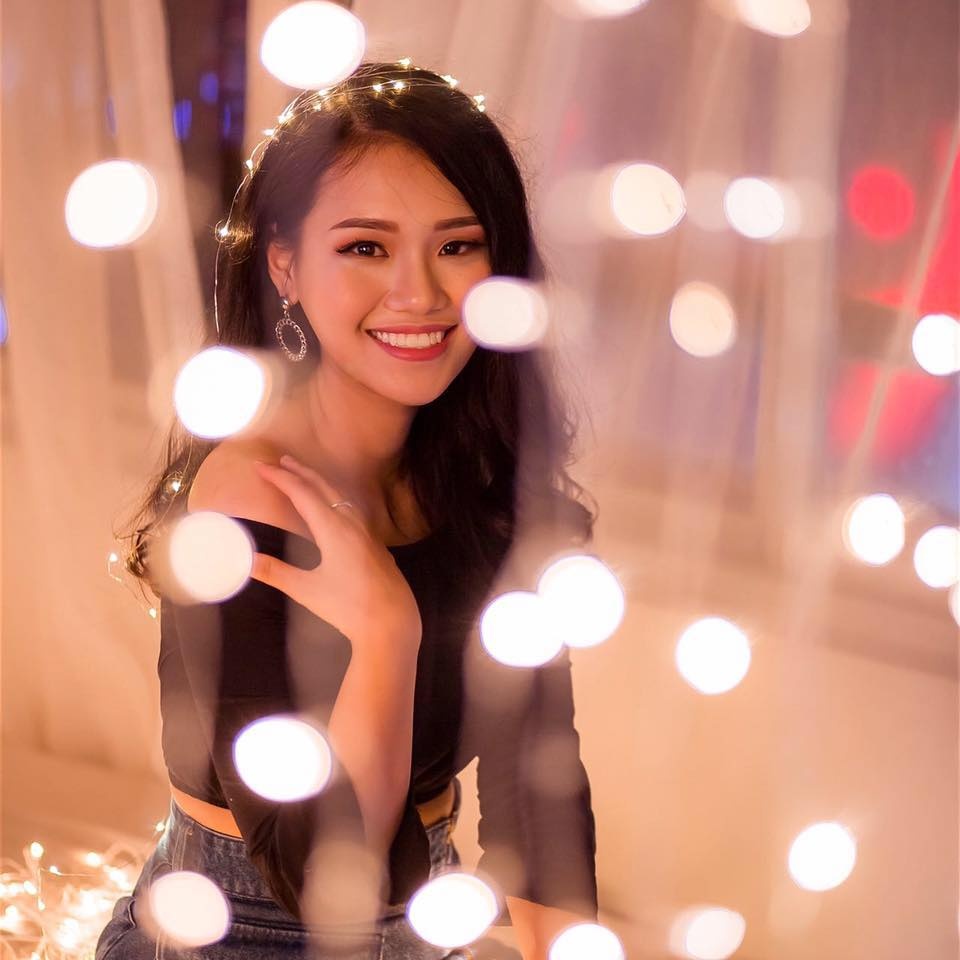 nu sinh tang hoa tong thong my anh 10