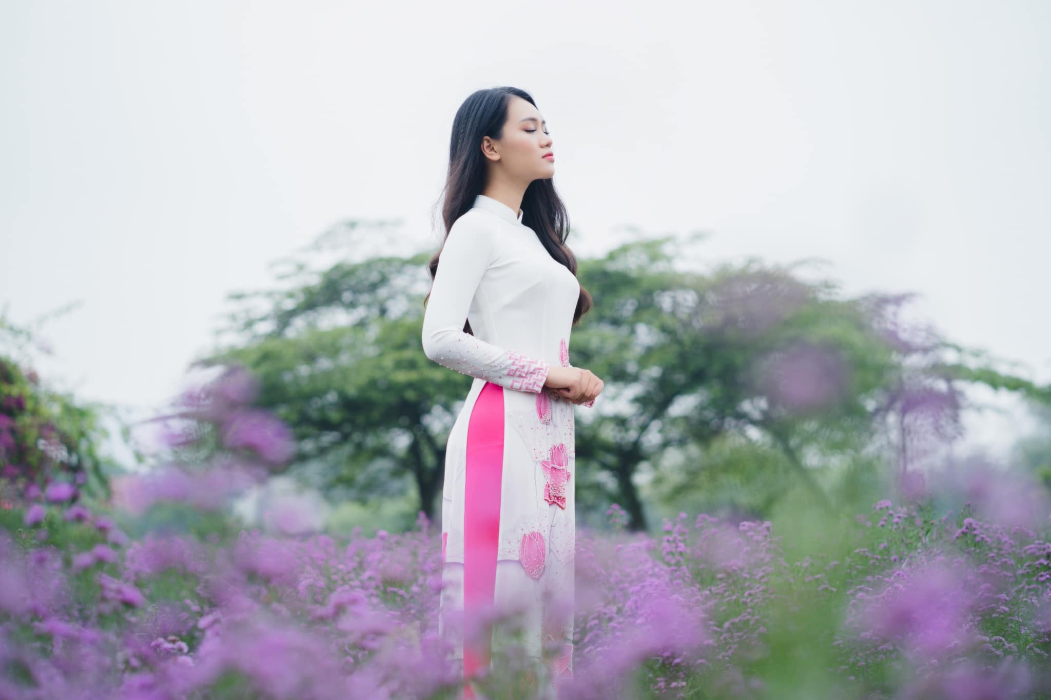 nu sinh tang hoa tong thong my anh 2