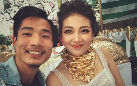 Con gai dai gia Nam Dinh to chuc dam cuoi trong lau dai gio ra sao? hinh anh