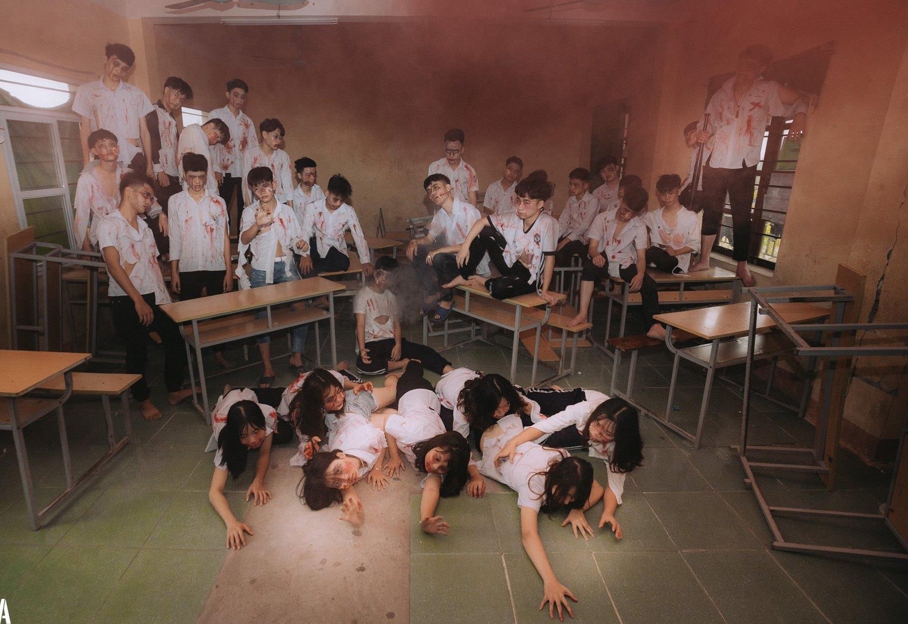 hoc sinh chup bo anh ky yeu zombie anh 8
