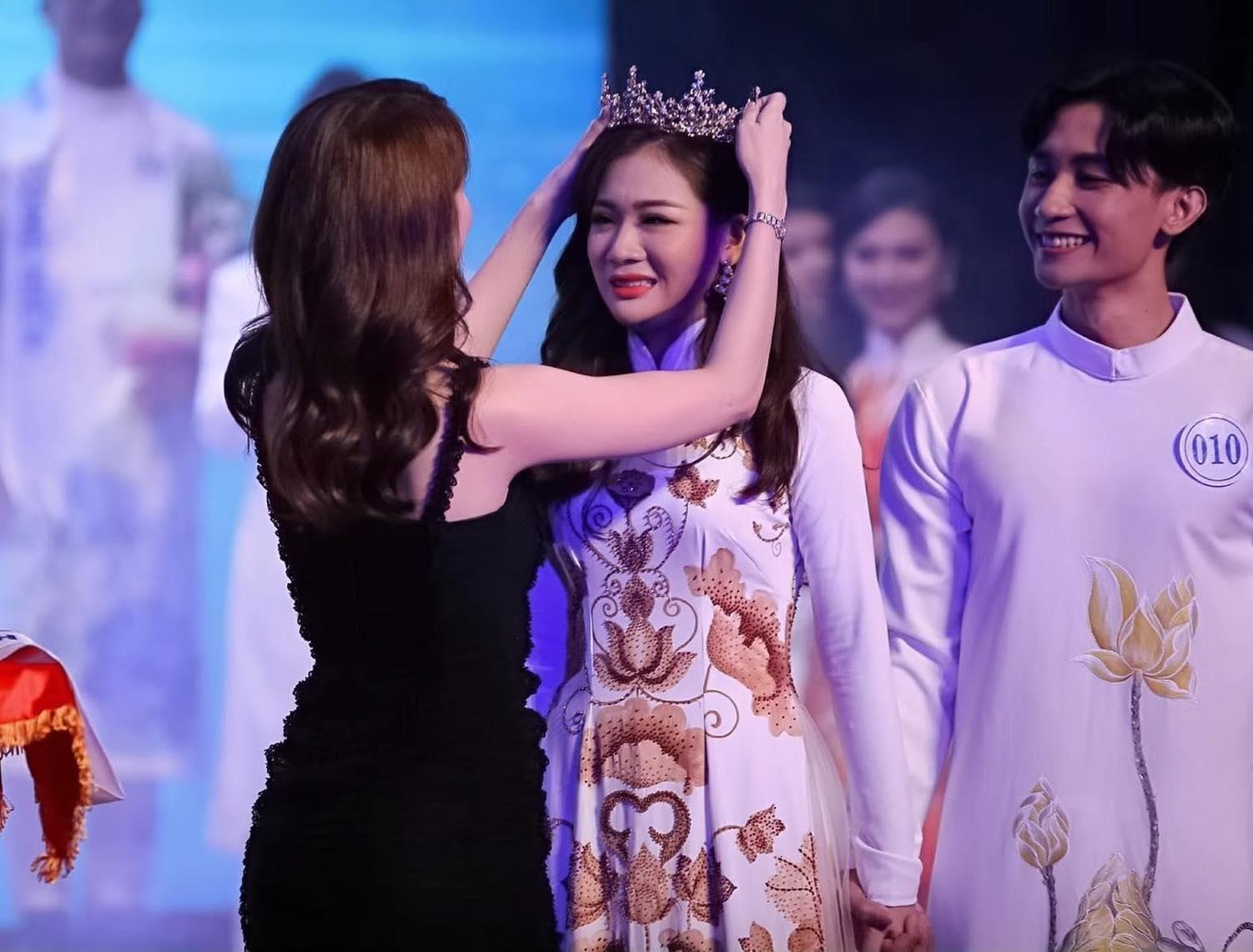 Hoa khoi truong san khau dien anh anh 1