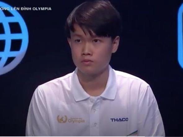 Nam sinh ve nhat 'Duong len dinh Olympia' lien tuc dan dau 3 vong thi hinh anh