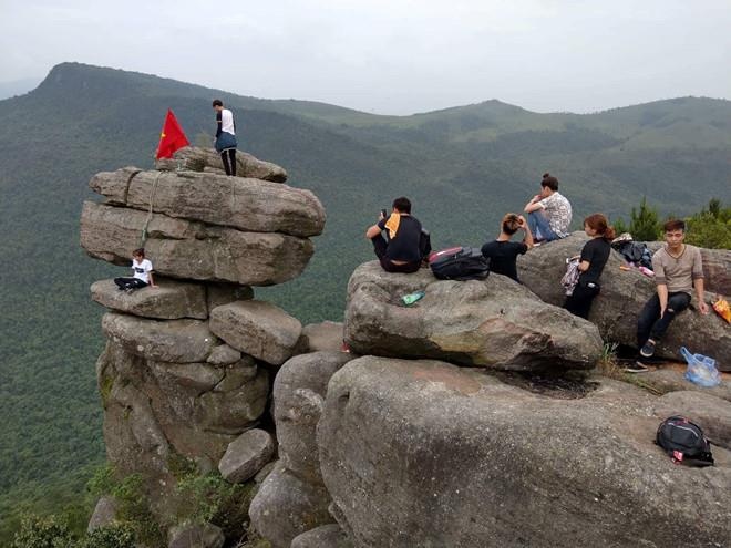 nhung hanh dong gay tranh cai cua phuot thu anh 6