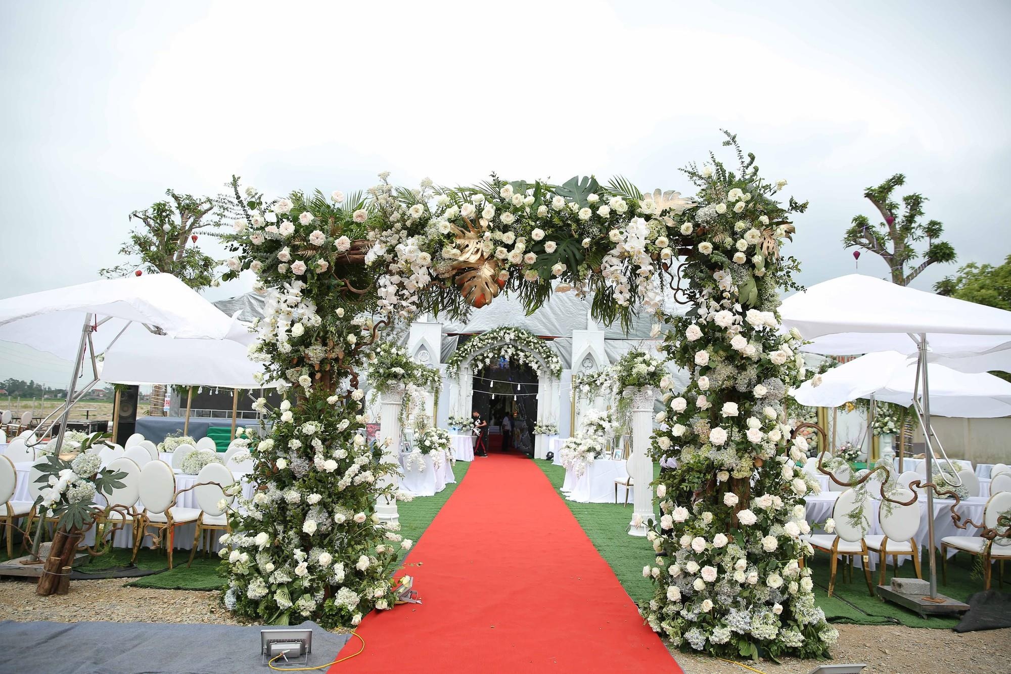 dam cuoi Hung Yen moi ca si Dan Truong anh 4