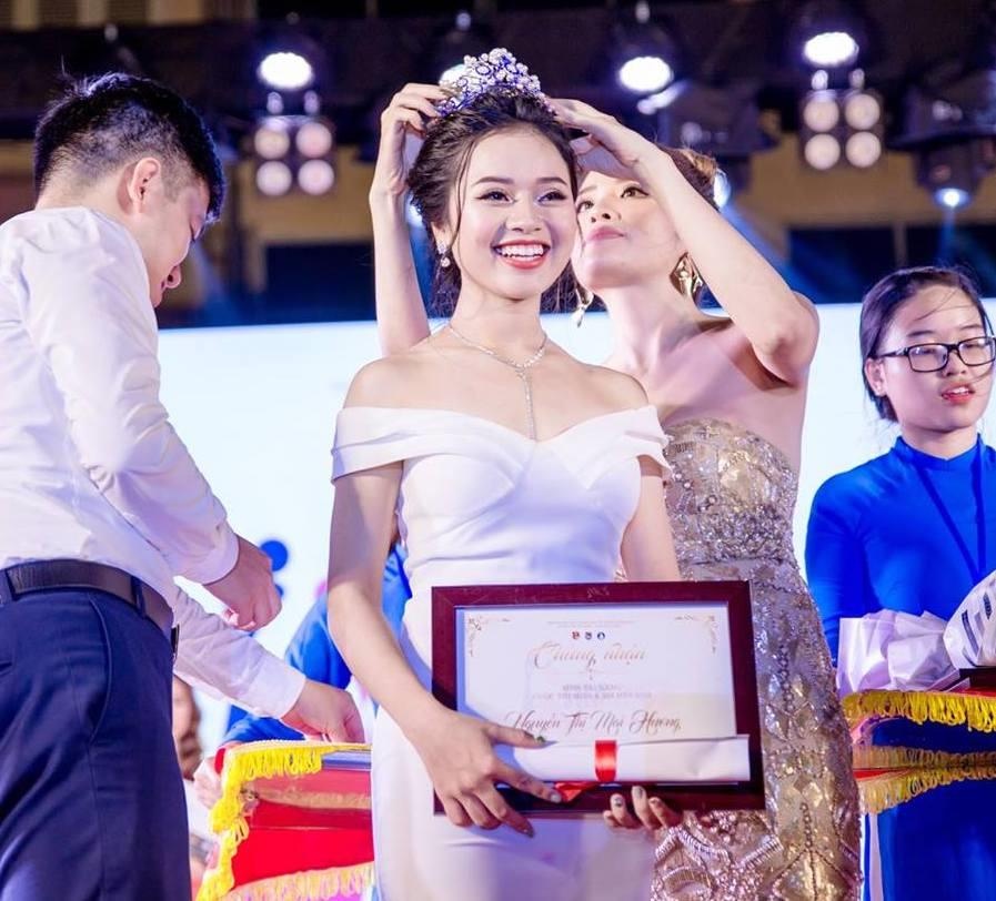 nhan sac hoa khoi dai hoc tu nhien anh 1