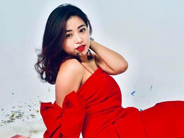 Me don than 9X khong dinh hen ho voi chang giam doc hon len tay minh hinh anh